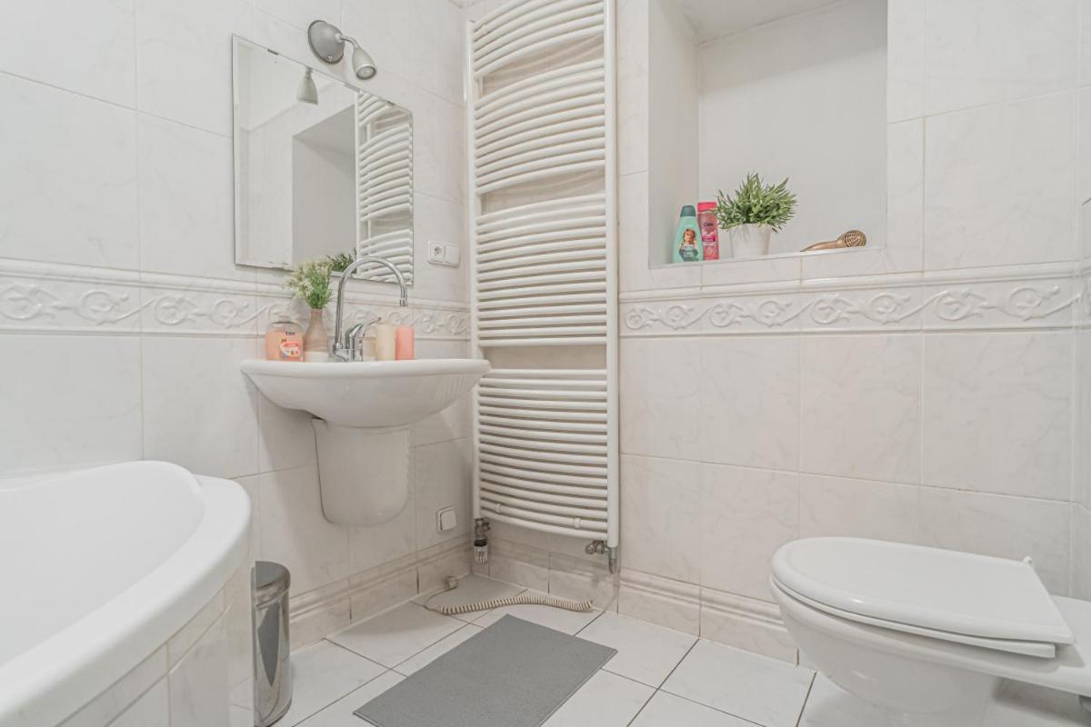 Ferienwohnung Bright Studio Close To Charles Bridge And Prague Castle Exterior foto