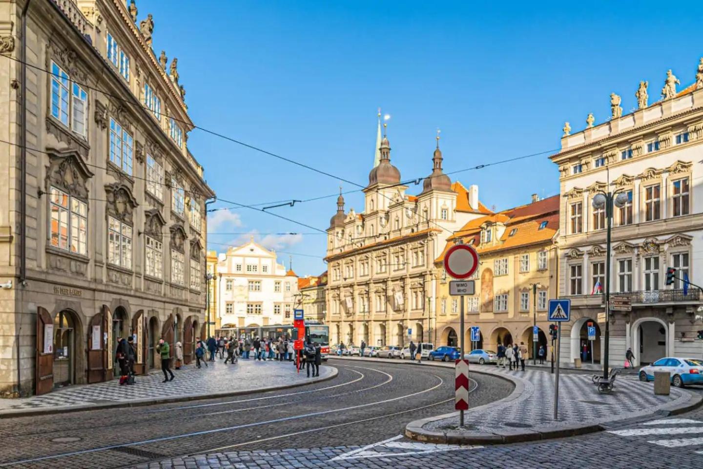 Ferienwohnung Bright Studio Close To Charles Bridge And Prague Castle Exterior foto